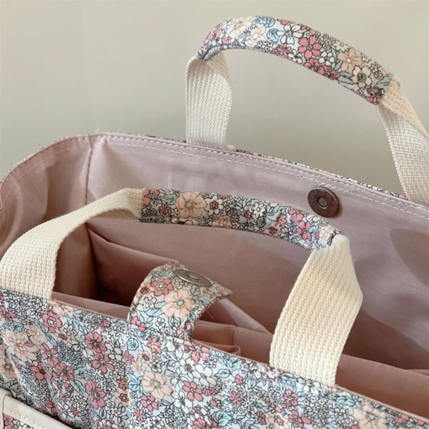 Flower Space Changing Bag Bunnito