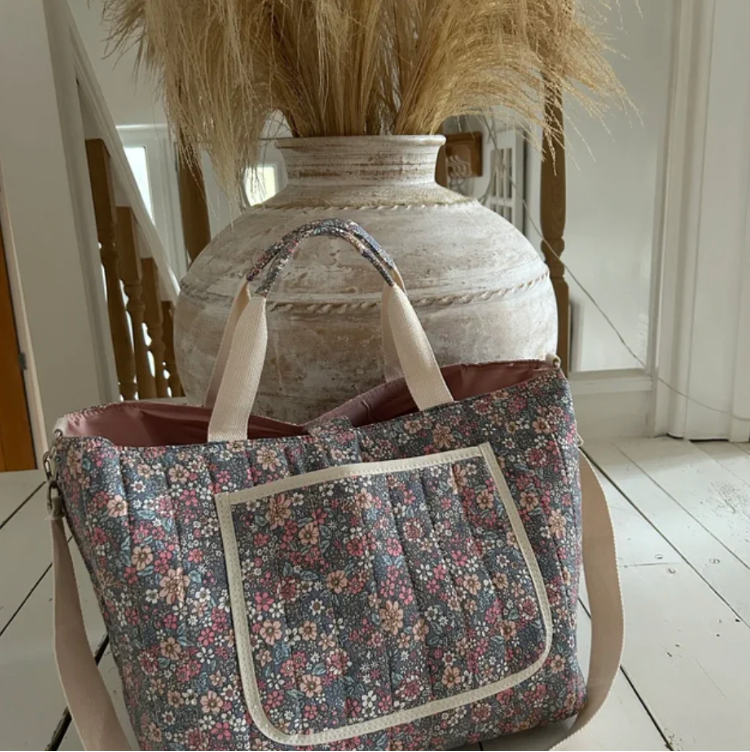 Flower Space Changing Bag Bunnito