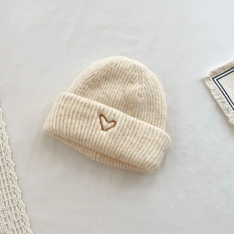 Soft Wool Embroidery Heart Beanie Bunnito
