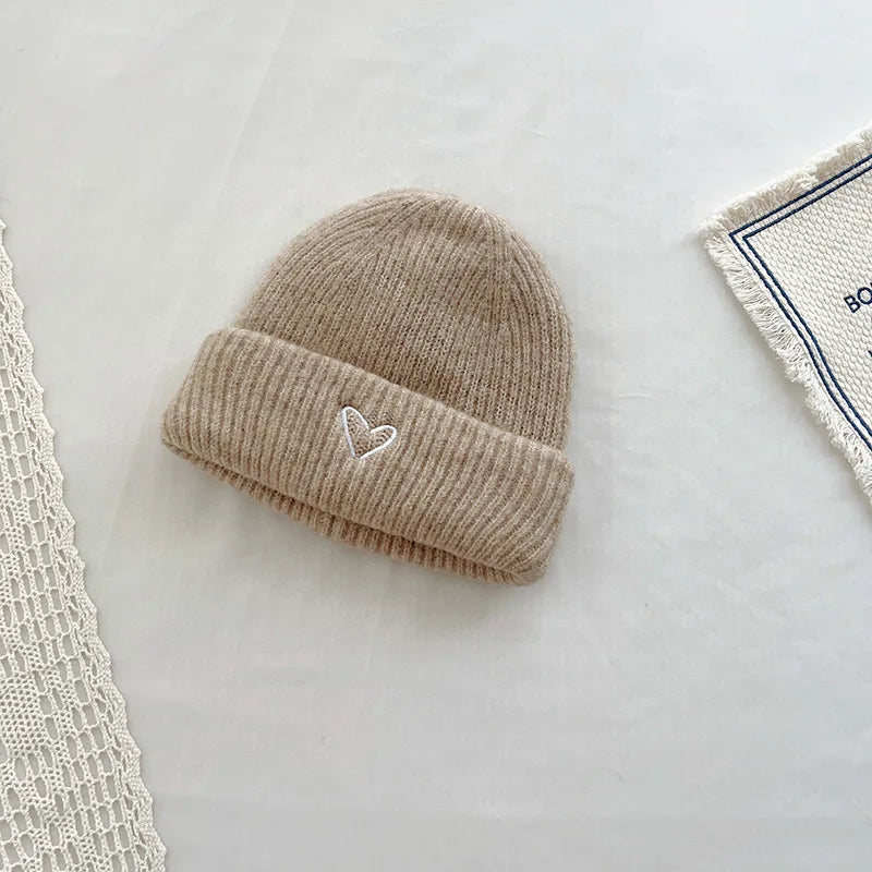 Soft Wool Embroidery Heart Beanie Bunnito