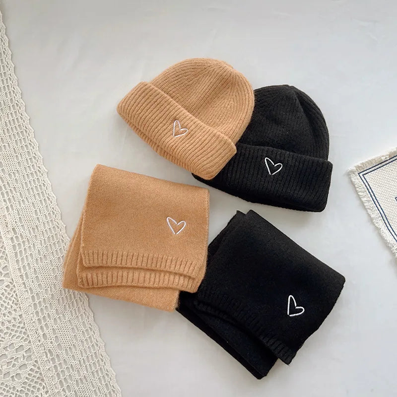 Soft Wool Embroidery Heart Beanie Bunnito