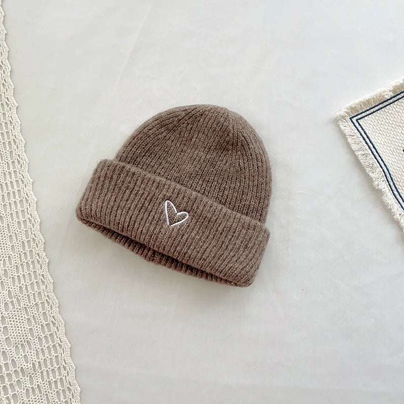 Soft Wool Embroidery Heart Beanie Bunnito
