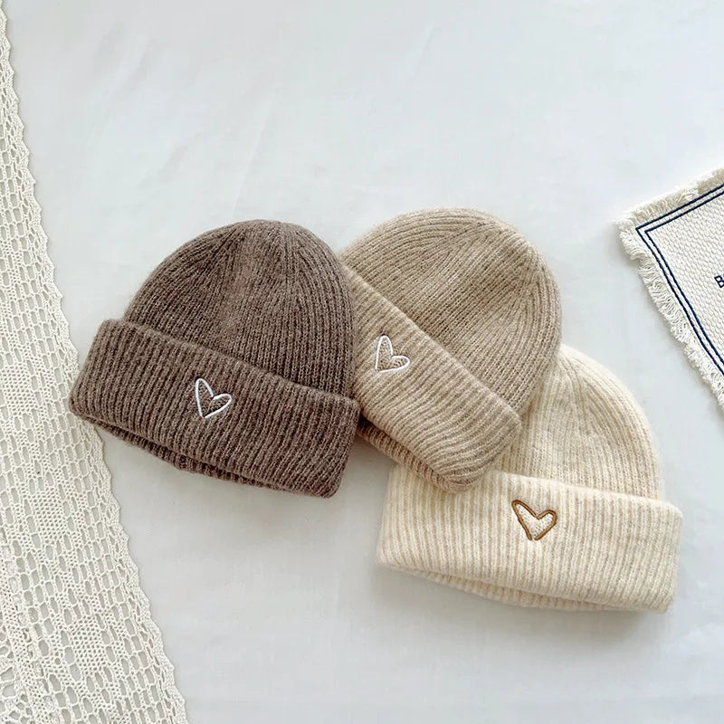 Soft Wool Embroidery Heart Beanie Bunnito